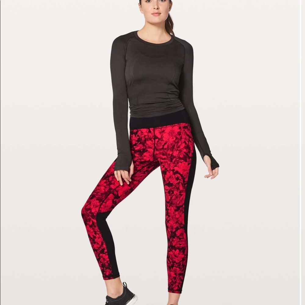 Lululemon Train Times Carminetrue red SZ 8